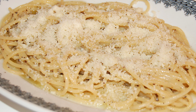 Ristorante Piperno a Roma dal 1860, spaghetti cacio e unto